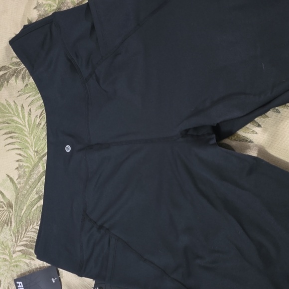 (2) RB3 NWT 1X active capris - Picture 6 of 6